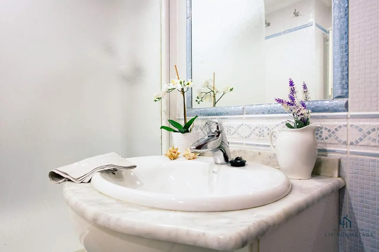 Living4Malaga Reding Superior Apartment
